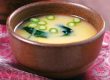 Miso-Suppe mit Tofu und Wakame