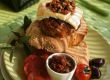 Griechische Burger auf Bruschetta