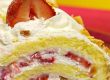 Biskuitroulade mit Erdbeeren