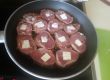 Schweinsmedaillons mit Schafkäsefüllung im Speckmantel Schweinsmedaillons mit Schafkäsefüllung im Speckmantel