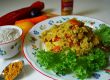 Gelb-rotes Reisfleisch mit Huhn Gelb-rotes Reisfleisch mit Huhn