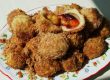 Zwetschkenknödel im Kokos-Brösel-Kardamom-Mantel Zwetschkenknödel im Kokos-Brösel-Kardamom-Mantel
