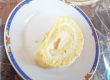 Topfen-Joghurt-Biskottenroulade auf Fruchtspiegel Topfen-Joghurt-Biskottenroulade auf Fruchtspiegel