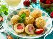 Erdbeerknödel mit Zimtbröseln Erdbeerknödel mit Zimtbröseln