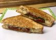 Käsetoast mit getrockneten Tomaten und Salbei Käsetoast mit getrockneten Tomaten und Salbei