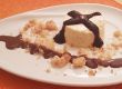 Mango-Mousse mit Holler, Streusel und Schoko Mango-Mousse mit Holler, Streusel und Schoko