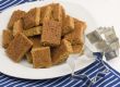 Was mache ich, wenn der Lebkuchen festgeklebt ist?