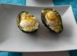 Avocado mit Ei und Käse Avocado mit Ei und Käse