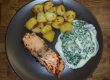 Honig-Senf-Lachsfilet mit Bratkartoffeln und Spinat Honig-Senf-Lachsfilet mit Bratkartoffeln und Spinat