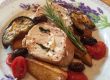 Gefüllte Hühnerbrust im Prosciutto-Mantel mit Bratkartoffeln und Auberginen Gefüllte Hühnerbrust im Prosciutto-Mantel mit Bratkartoffeln und Auberginen