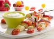 Gegrillte Gemüsespieße mit Joghurt - Knoblauch Dressing Gegrillte Gemüsespieße mit Joghurt - Knoblauch Dressing