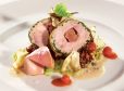 Fasanbrust-Kohlroulade mit Gänseleber und Schlehen