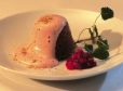 Schwarzbrotpudding mit Rotweinschaum