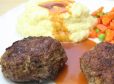 Faschierte Kugeln in Biersauce