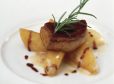 Gänseleber gebraten mit Honig-Riesling-Äpfeln