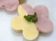 Mürbteigblumen mit Schinken und Käse