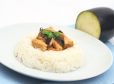 Grünes Hühnercurry im Jasminreisring