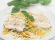 Forellenfilet auf Gemüsespaghetti