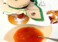 Marillenmarmelade mit Rosenblüten