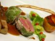 Filet vom Milchkalb, mit Gänseleber gefüllter Paprika und Pilz-Semmelknödel