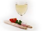 Spargel und Wein