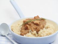 Huhn in Erdnuss-Koko...