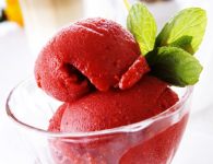 Erdbeer-Minze-Sorbet