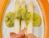 Stangenspargel auf g...