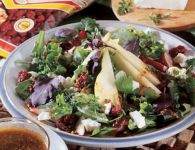 Sommersalat mit Zieg...