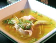 Klare Fischsuppe der...