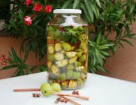 Nuss-Schnaps