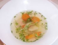 Klare Gemüsebouillon
