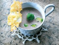 Holundersuppe mit gl...