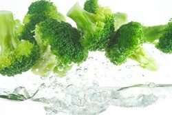 So bleibt Brokkoli knackig grün So bleibt Brokkoli knackig grün