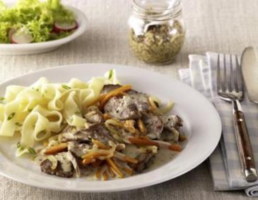 Geschnetzeltes in 3 Pfeffer-Senf-Sauce Geschnetzeltes in 3 Pfeffer-Senf-Sauce