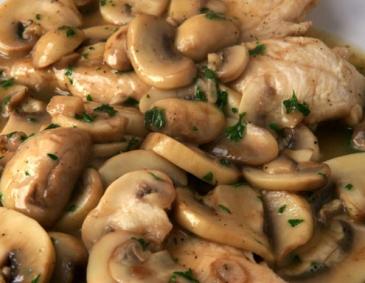 Hühnchen mit Champignons Hühnchen mit Champignons