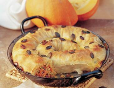 Kürbisstrudel mit Zwiebel und Wurst Kürbisstrudel mit Zwiebel und Wurst
