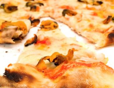 Pizza al pescatore (Pizza nach Fischerart) Pizza al pescatore (Pizza nach Fischerart)
