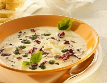 Radicchio-Basilikumcremesuppe Radicchio-Basilikumcremesuppe