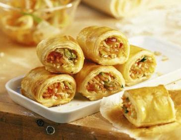 Röllchen mit asiatischer Füllung Röllchen mit asiatischer Füllung