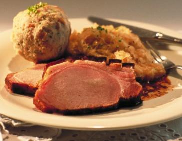Schweinsbrüstl (Schwartenbraten) Schweinsbrüstl (Schwartenbraten)
