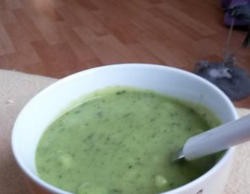 Zucchinicremesuppe Zucchinicremesuppe