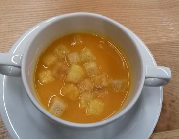 Karottensuppe mit Ingwer Karottensuppe mit Ingwer