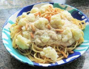 Vollkornspaghetti mit Karfiolpesto Vollkornspaghetti mit Karfiolpesto