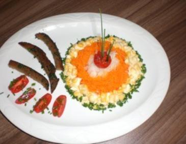Salatblume mit 3 Saucen Salatblume mit 3 Saucen