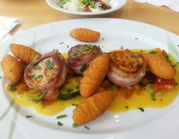 Schweinsfilet auf Gemüse-Paprika-Sauce Schweinsfilet auf Gemüse-Paprika-Sauce