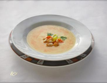 Porree-Suppe mit Kreuzkümmel Porree-Suppe mit Kreuzkümmel