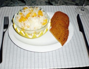 Rettich Salat mit Orangenfilet, Parmesan und Pinienkernen Rettich Salat mit Orangenfilet, Parmesan und Pinienkernen