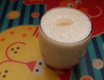 Bananen-Kokos-Shake Bananen-Kokos-Shake