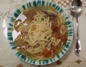 Klassische Hühnersuppe Klassische Hühnersuppe